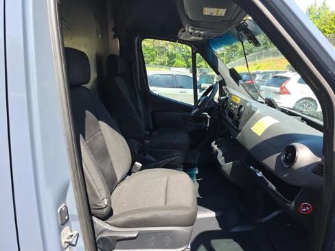 Used 2019 Mercedes-Benz Sprinter 170 image 9