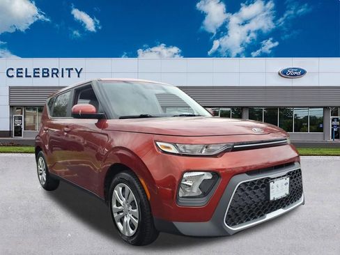 Used 2021 Kia Soul LX FWD image 1