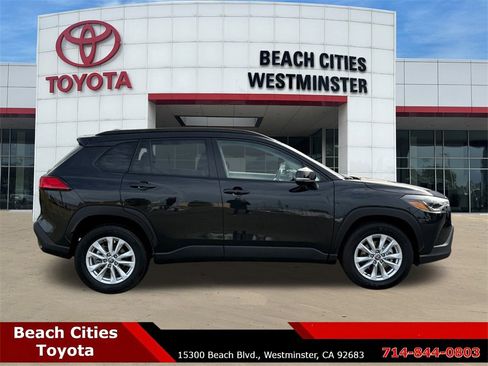 Certified 2025 Toyota Corolla Cross LE image 13