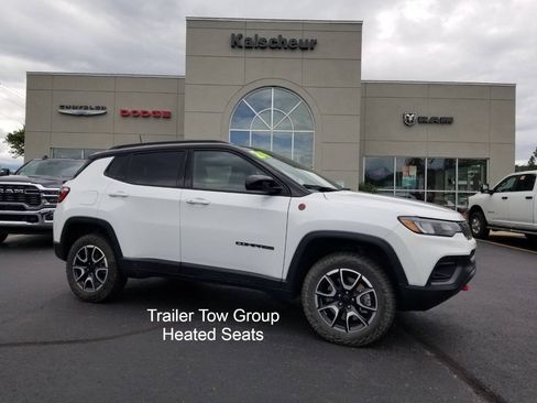 Certified 2024 Jeep Compass Trailhawk w/ Trailhawk Convenience Group AWD/4WD image 1