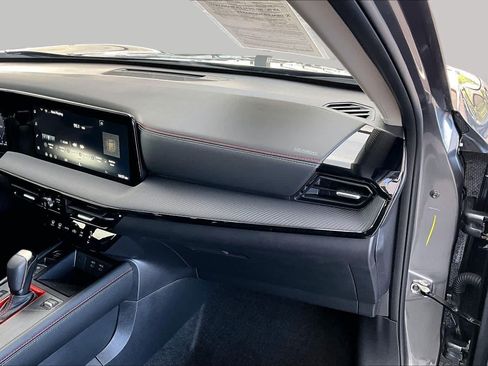 Certified 2026 Nissan Kicks SR FWD image 18