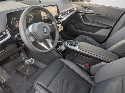 New 2026 BMW X2 xDrive28i image 3