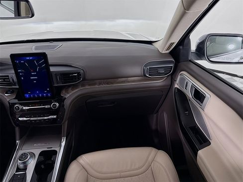 Used 2022 Ford Explorer Platinum w/ Equipment Group 601A image 20