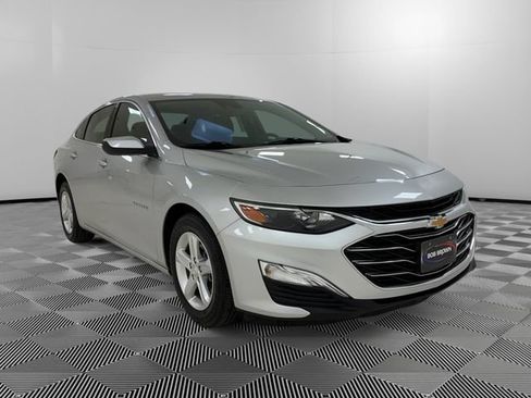Used 2022 Chevrolet Malibu LS w/ Driver Confidence Package II FWD image 7