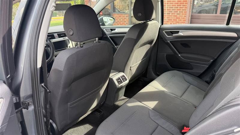 Used 2016 Volkswagen Golf S FWD image 16