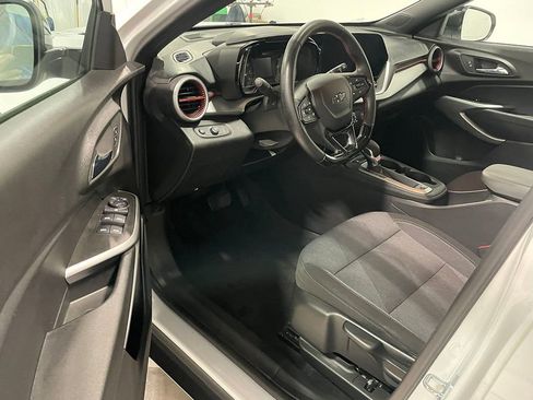 Used 2024 Chevrolet Trax RS w/ Driver Confidence Package image 16