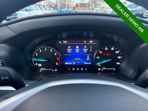 Used 2023 Ford Explorer XLT image 32