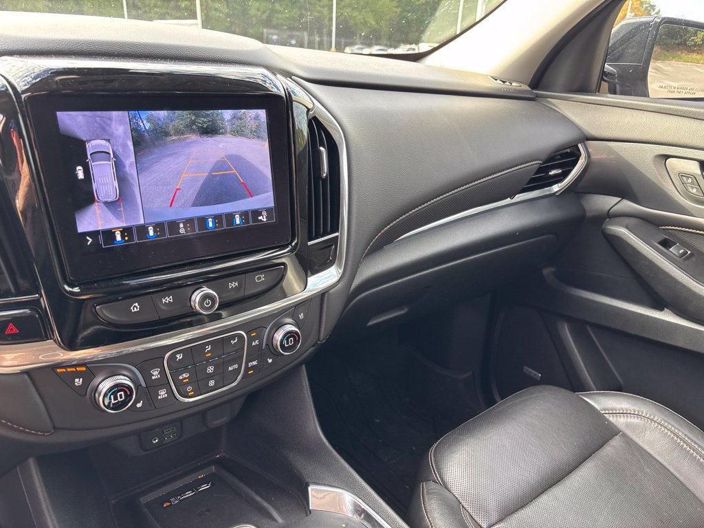 Used 2020 Chevrolet Traverse Premier w/ Redline Edition FWD image 17