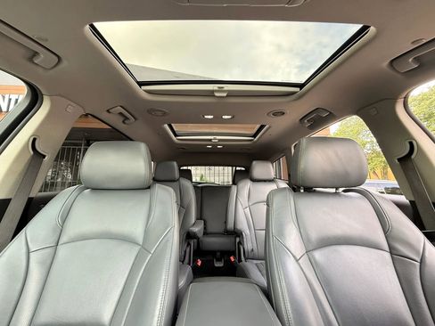 Used 2020 Buick Enclave Essence FWD image 9