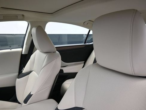 Used 2024 Lexus ES 350 w/ Premium Package FWD image 14