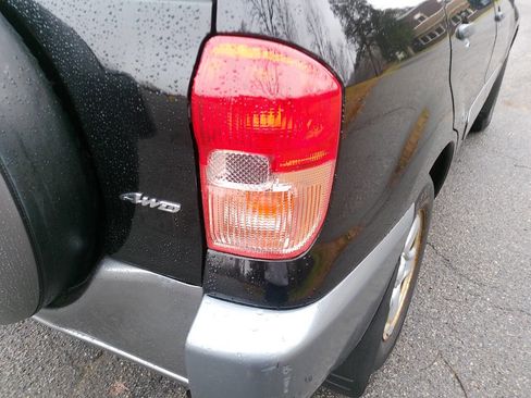 Used 2002 Toyota RAV4 4WD image 14