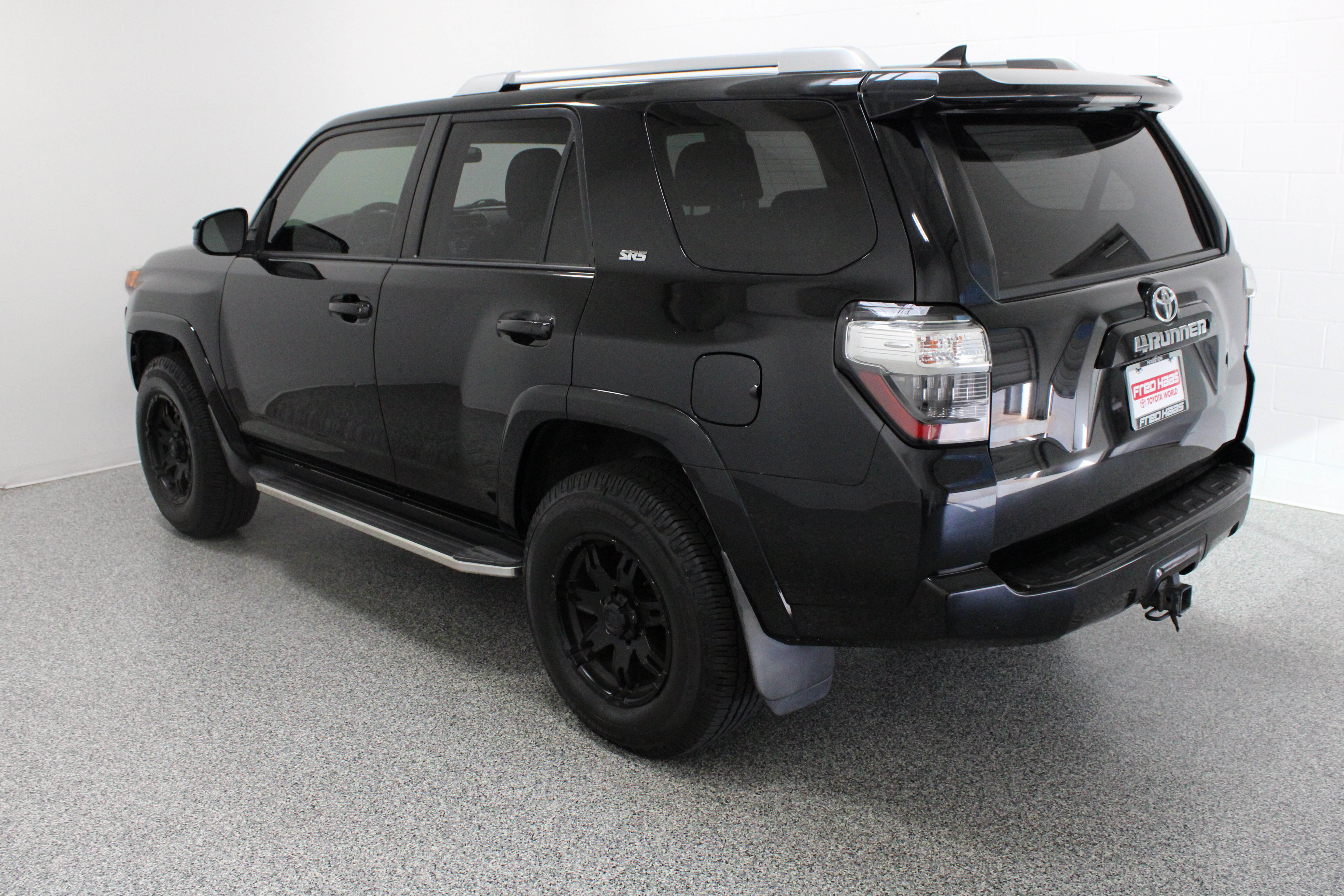 Used 2015 Toyota 4Runner SR5 RWD image 9