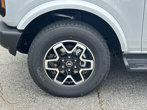 New 2026 Ford Bronco Outer Banks AWD/4WD image 13