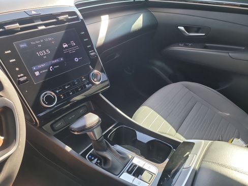 Used 2024 Hyundai Santa Cruz SE image 21