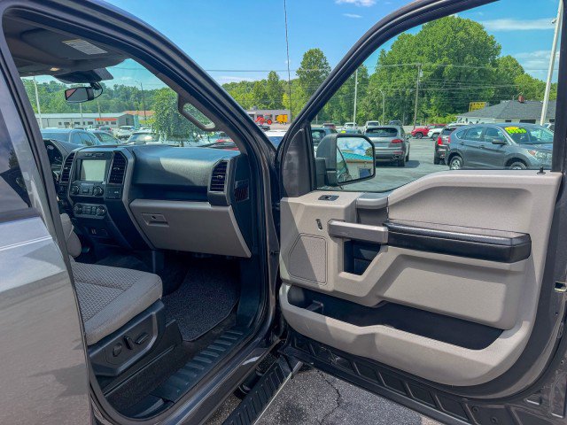 Used 2019 Ford F150 XLT w/ Equipment Group 302A Luxury AWD/4WD image 18