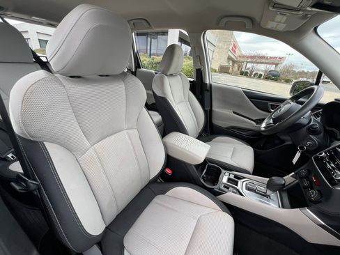 Used 2023 Subaru Forester image 35