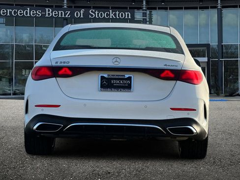 New 2026 Mercedes-Benz E 350 4MATIC Sedan image 5