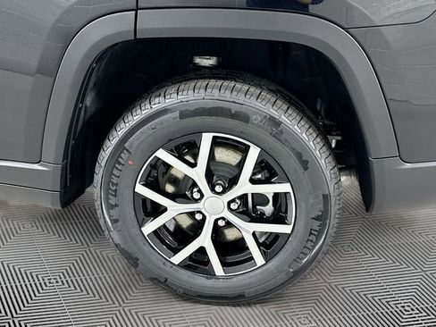 New 2025 Jeep Grand Cherokee L Limited w/ Luxury Tech Group II image 16