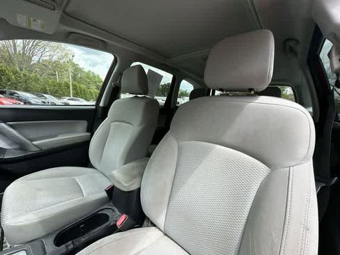 Used 2017 Subaru Forester 2.5i Premium AWD/4WD image 14