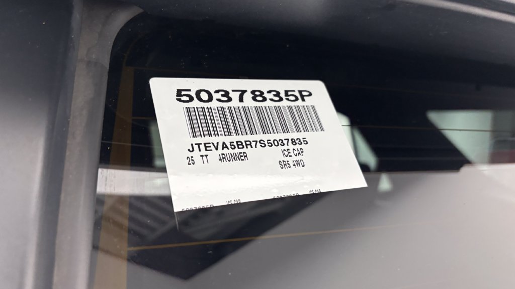 Used 2025 Toyota 4Runner SR5 AWD/4WD image 41