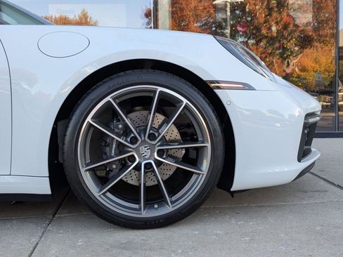 Used 2024 Porsche 911 Carrera image 11