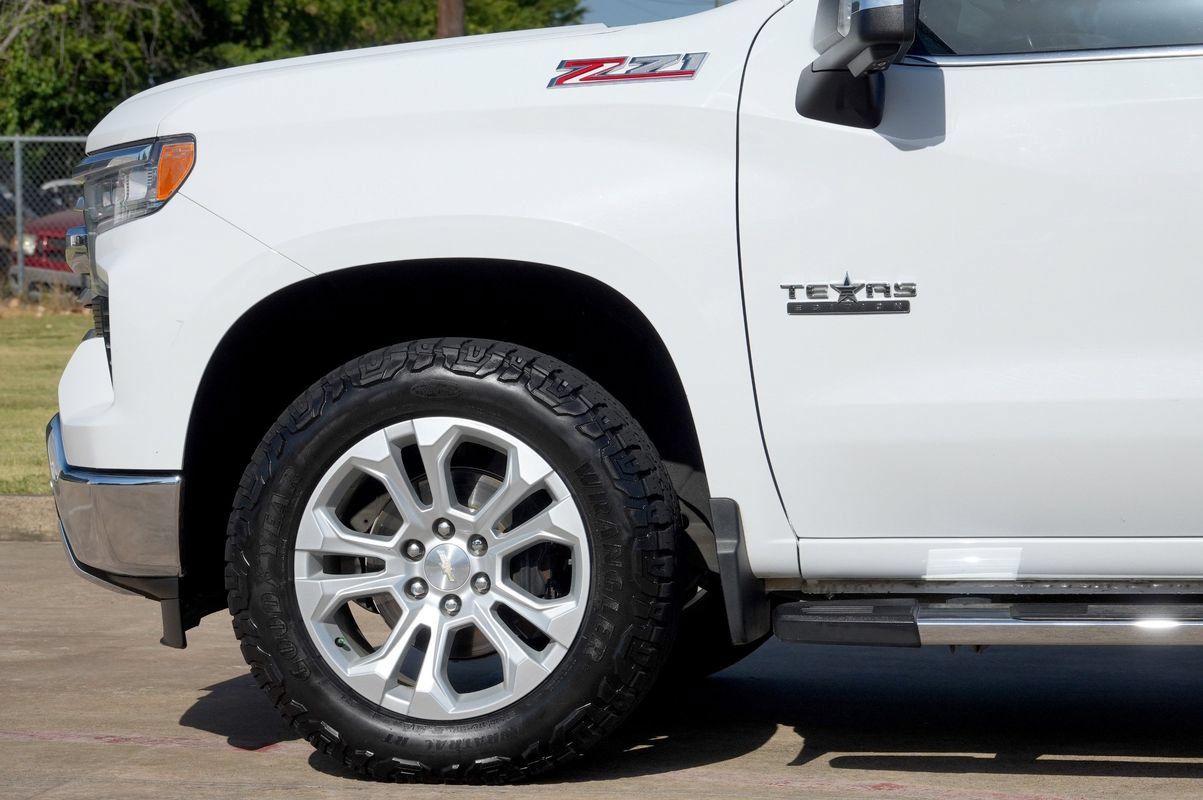 Used 2022 Chevrolet Silverado 1500 LTZ AWD/4WD image 23