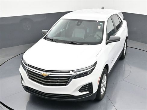 Used 2023 Chevrolet Equinox LS image 38