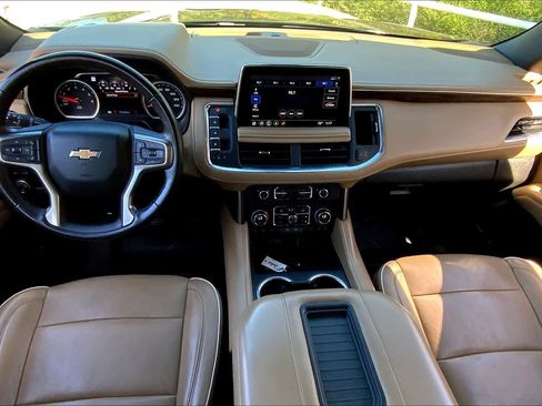 Used 2021 Chevrolet Tahoe Premier w/ Premium Package image 13