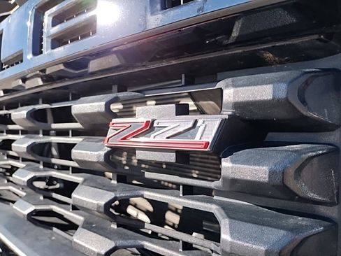 Used 2020 Chevrolet Silverado 1500 Custom Trail Boss w/ Custom Convenience Package image 15