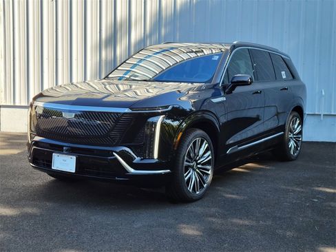 New 2026 Cadillac Vistiq Premium Luxury w/ LPO, Floor Liner Package image 7