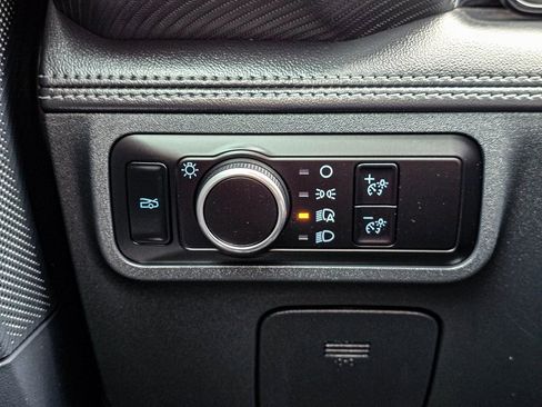 Used 2024 Ford Mustang Premium image 30