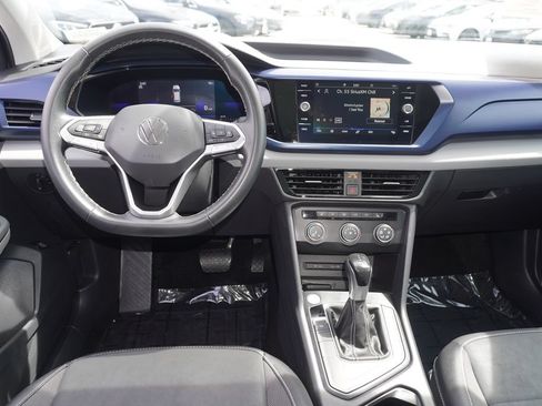 Used 2022 Volkswagen Taos SE FWD image 14