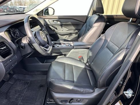 Used 2023 Nissan Rogue SL w/ SL Premium Package image 5