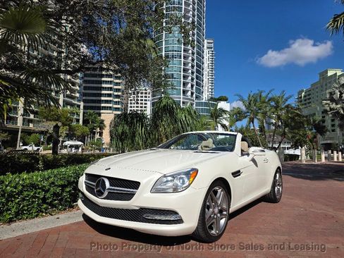 Used 2014 Mercedes-Benz SLK 250 image 3