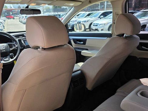 Used 2017 Honda CR-V LX image 24