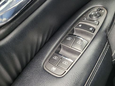 Used 2018 Nissan Armada SL w/ Moonroof Package image 27