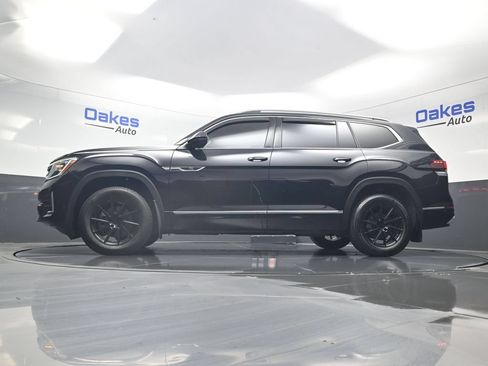Used 2024 Volkswagen Atlas SEL Premium R-Line AWD/4WD image 45