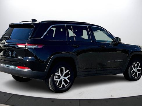 Certified 2024 Jeep Grand Cherokee Limited image 8