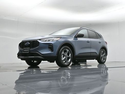 Used 2025 Ford Escape ST-Line FWD image 46