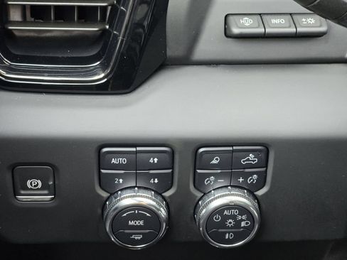 Used 2024 GMC Sierra 1500 AT4X AWD/4WD image 18