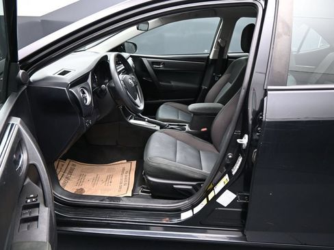 Used 2018 Toyota Corolla LE FWD image 9