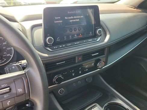 Certified 2023 Nissan Rogue S FWD image 22