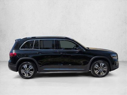 Certified 2026 Mercedes-Benz GLB 250 4MATIC image 4