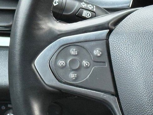 Certified 2023 Chevrolet Traverse LT image 30