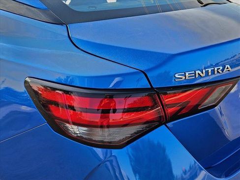 Used 2024 Nissan Sentra SV FWD image 7