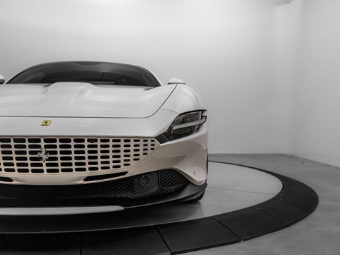 Certified 2022 Ferrari Roma image 45