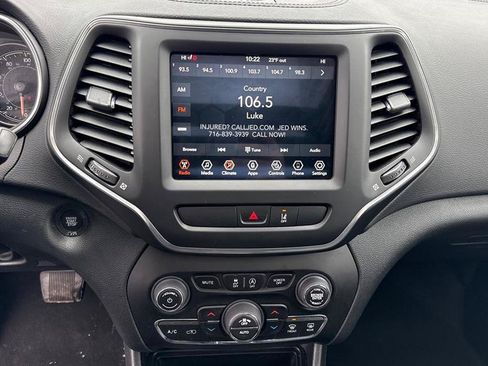 Used 2022 Jeep Cherokee Latitude Lux w/ Sun & Sound Group AWD/4WD image 7