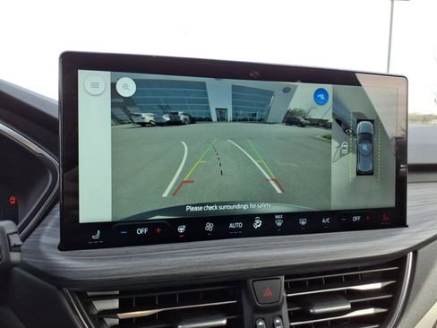 Used 2025 Ford Escape Platinum w/ Premium Technology Package image 21