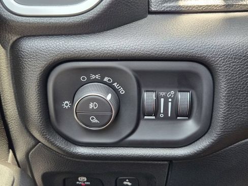 Used 2025 RAM 1500 Lone Star AWD/4WD image 29