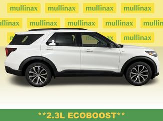 New 2026 Ford Explorer ST-Line RWD video 2